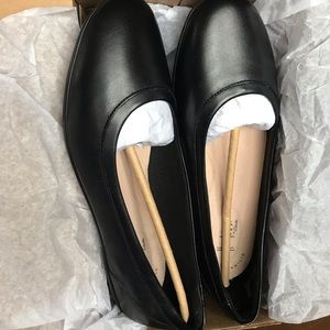 Clarks Gracelin Mara Flats